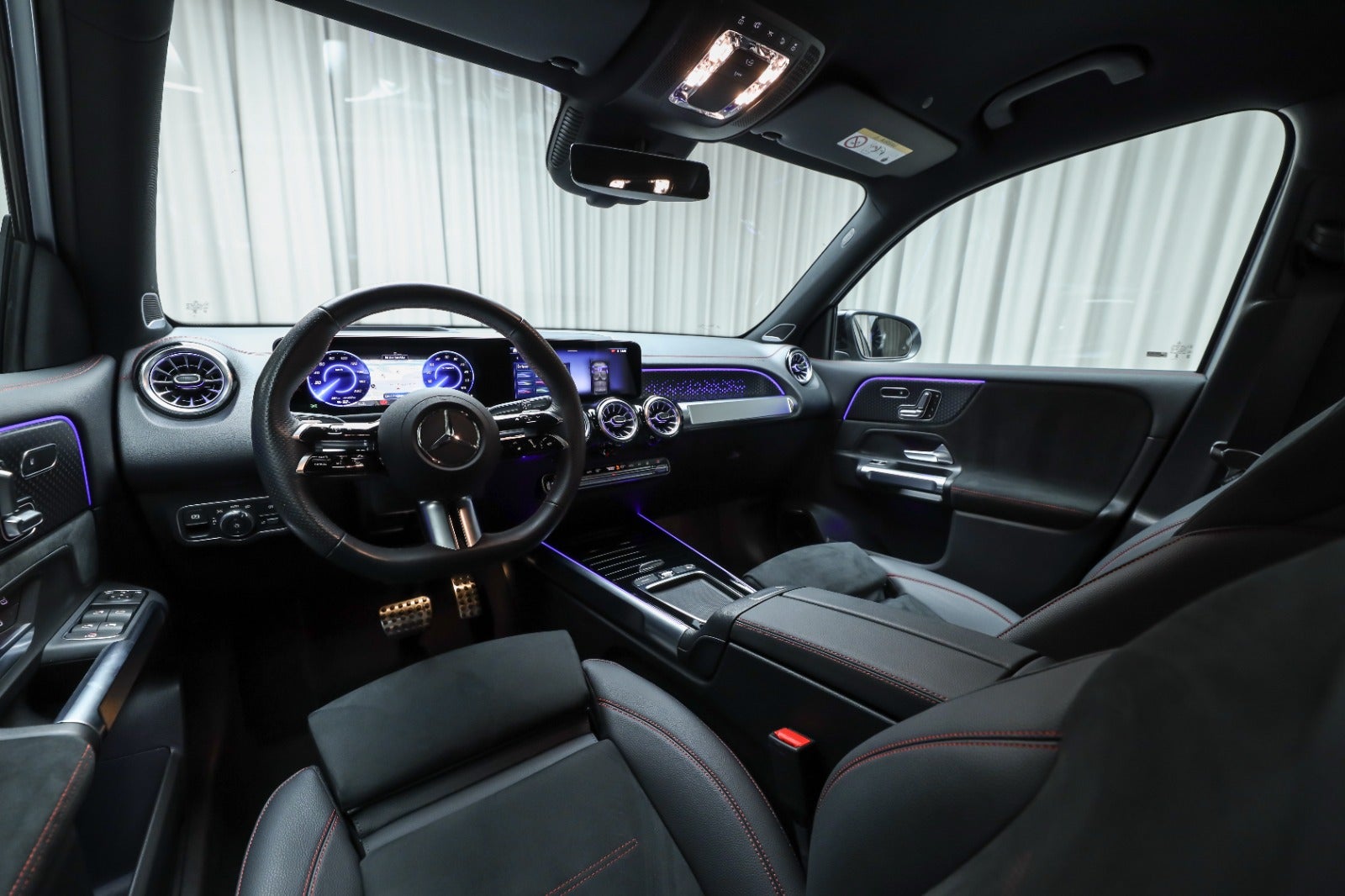 Mercedes-Benz EQB 250+ (4/8)