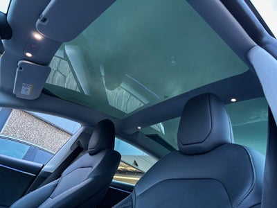 Tesla Model 3 RWD