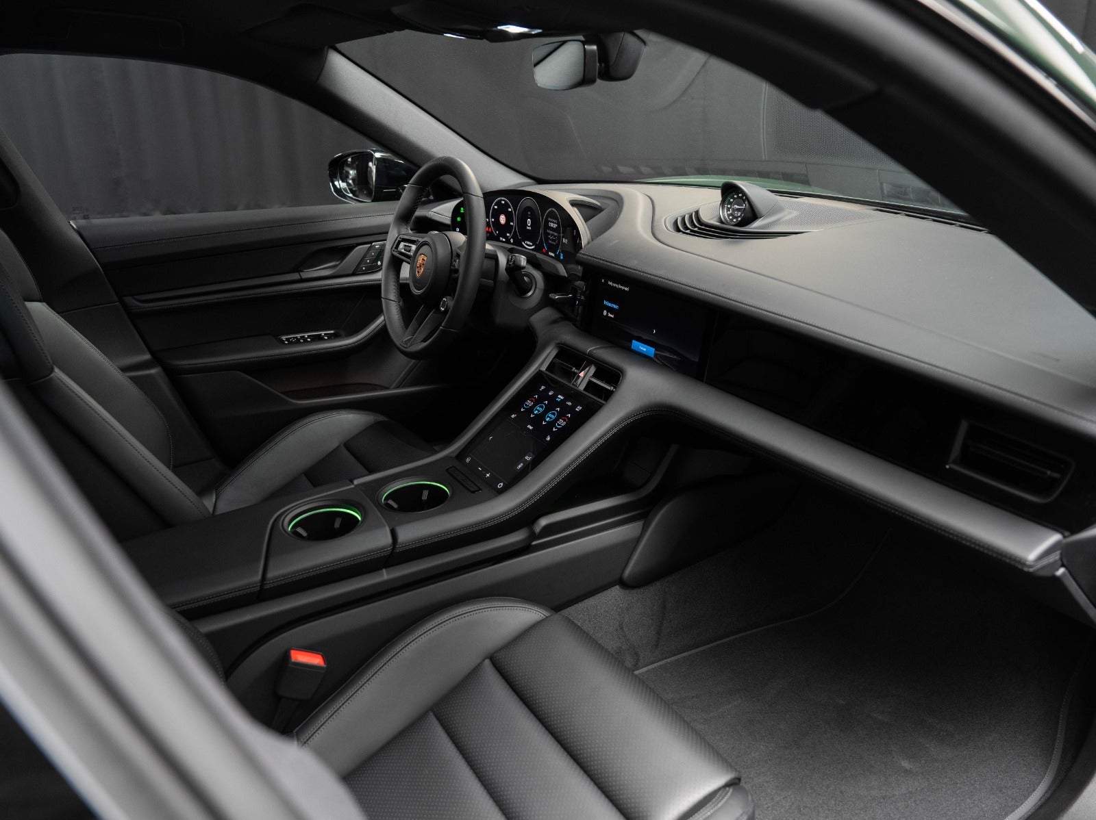 Gallery image 13 of 18