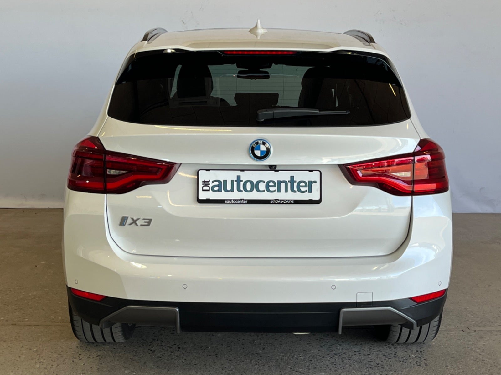BMW iX3 Charged Impressive
