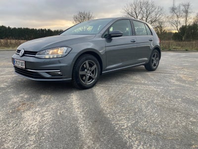 VW Golf VII 1,6 TDi 115 IQ.Drive DSG 5d