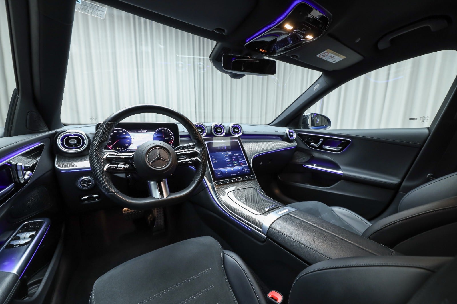 Mercedes-Benz C 300 e (4/8)