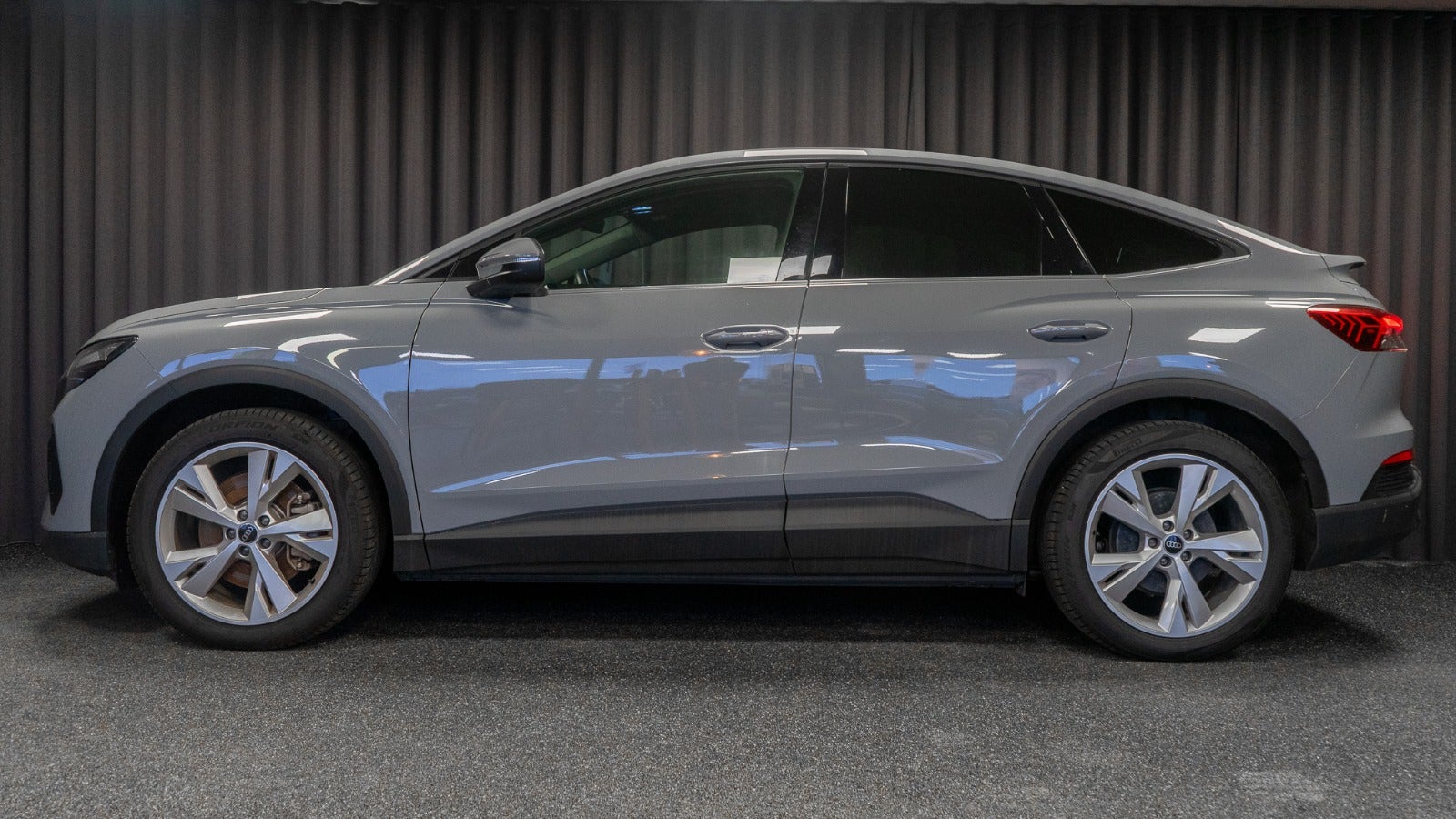 Billede af Audi Q4 e-tron 40 Advanced Sportback