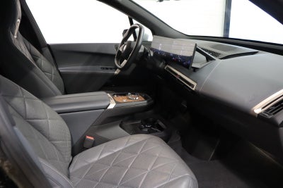 BMW iX xDrive40 Fully Charged