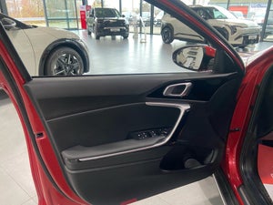 Kia XCeed PHEV Upgrade Intro DCT