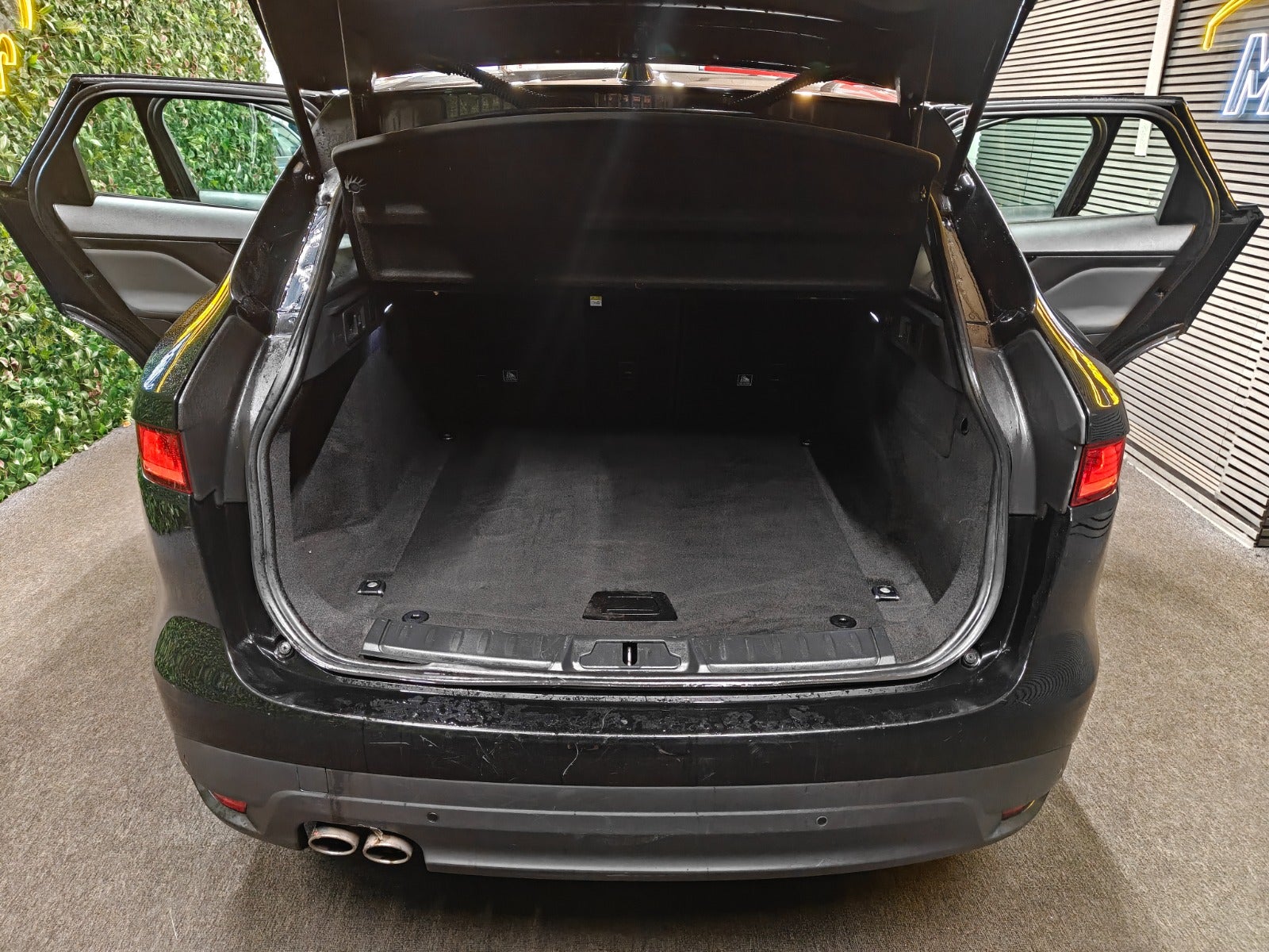Billede af Jaguar F-Pace 2,0 D180 Drivers Edition aut.