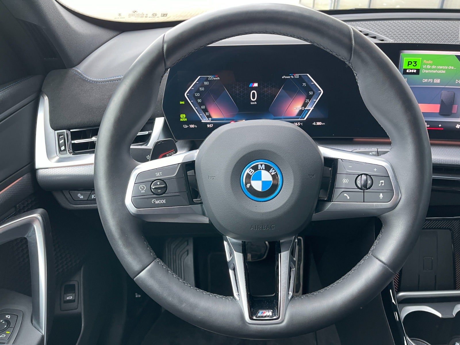 BMW iX1 eDrive20 M-Sport Premium 5d - 8