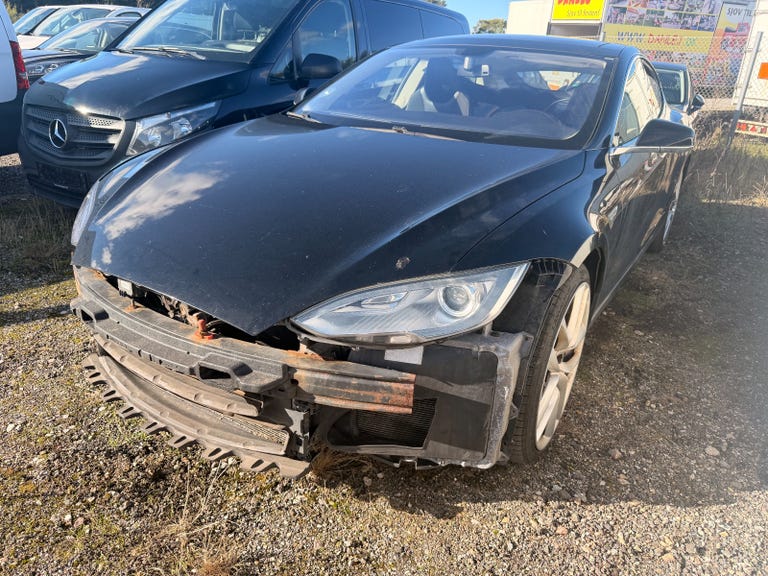 Tesla Model S 85