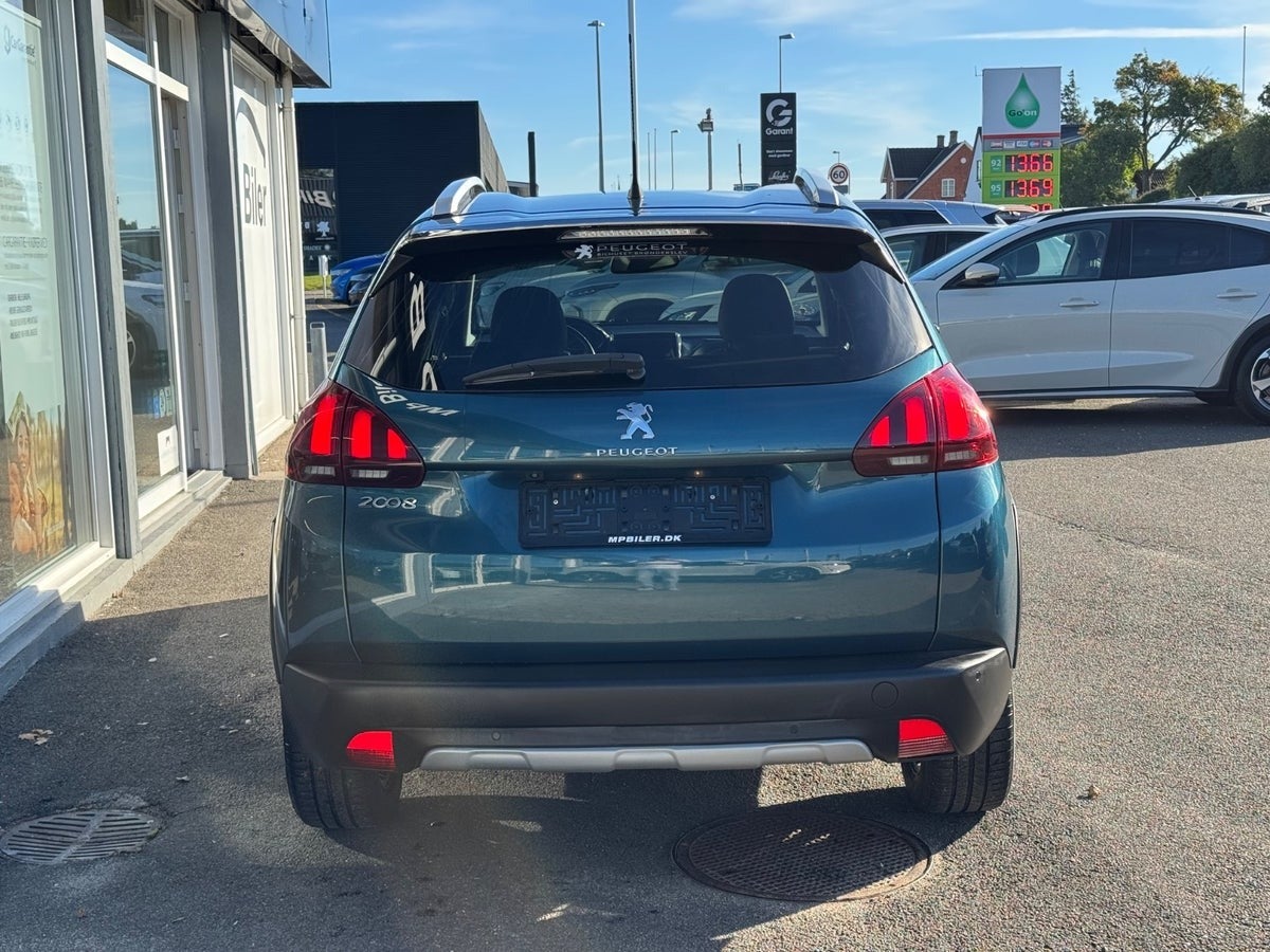 Billede af Peugeot 2008 1,6 BlueHDi 100 Allure Sky