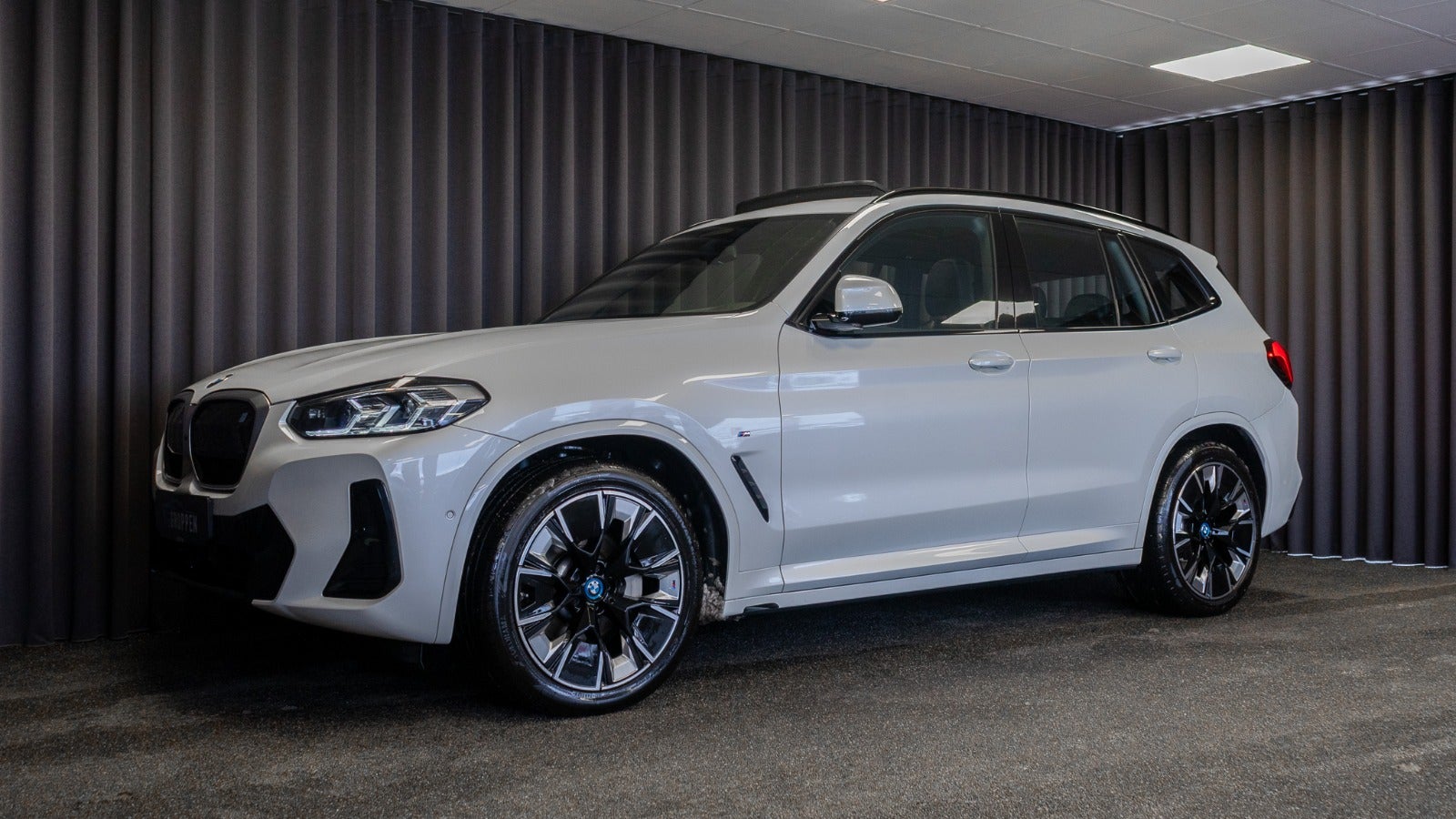 Billede af BMW iX3  Charged Plus M-Sport