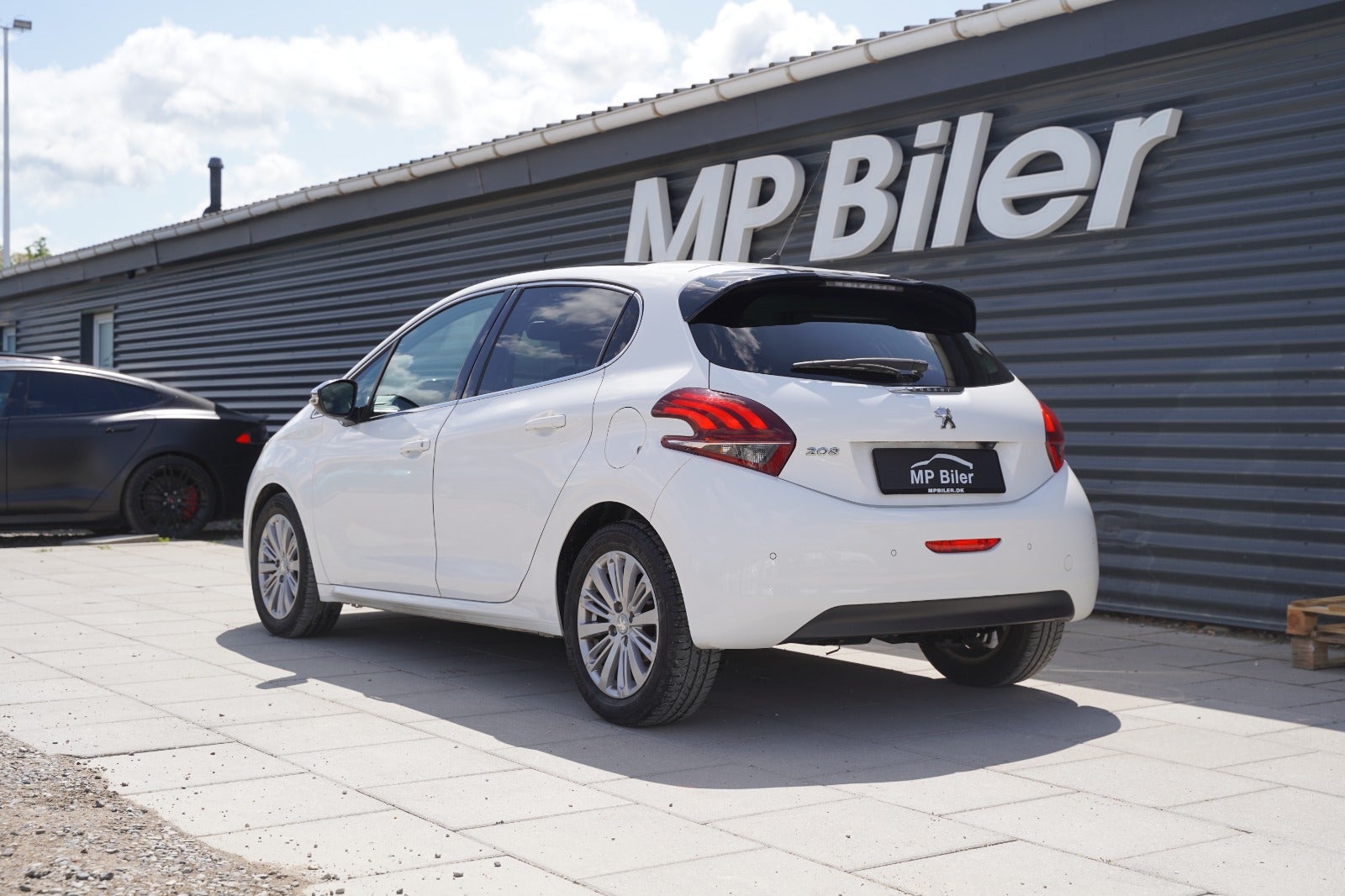 Billede af Peugeot 208 1,6 BlueHDi 100 Allure Sky