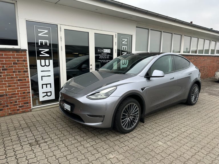 Tesla Model Y Long Range AWD