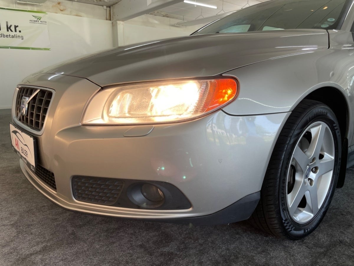 Volvo V70 T Momentum aut.