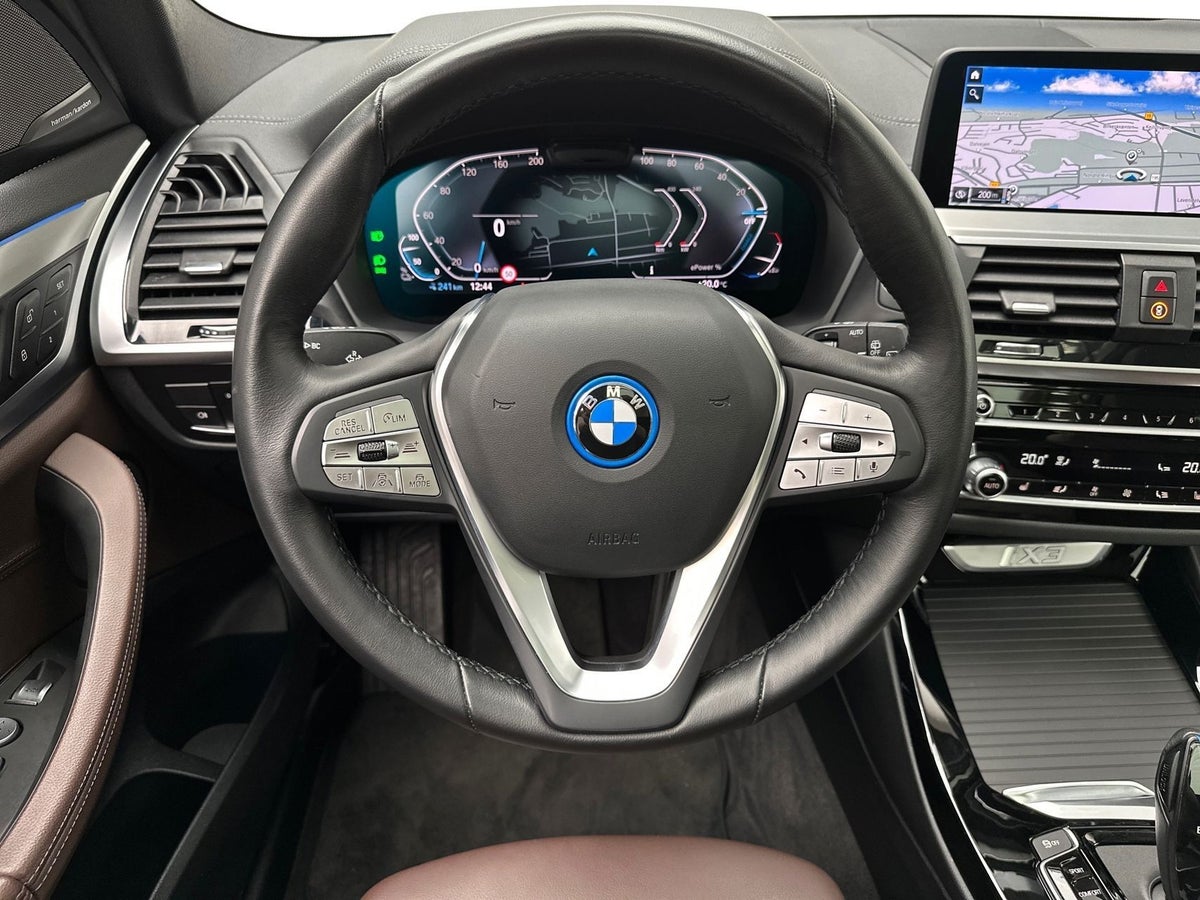 BMW iX3 Charged Plus billede 9