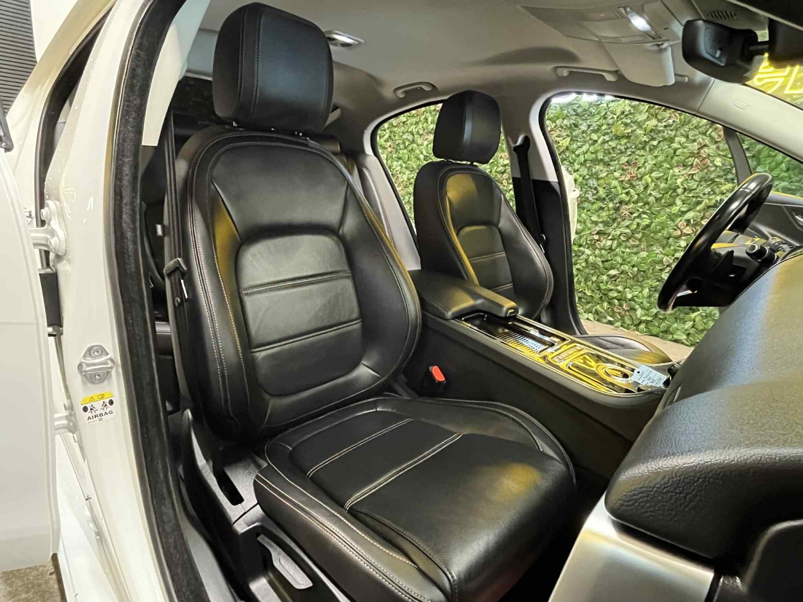 Billede af Jaguar XE 2,0 D180 Prestige aut.