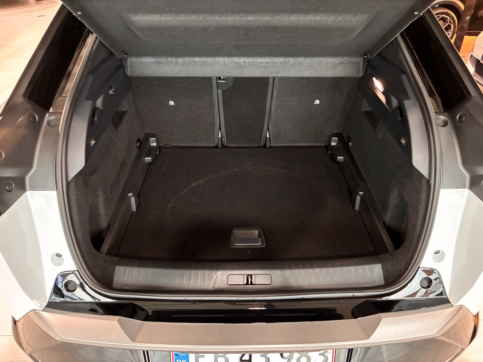 Billede af Peugeot e-3008 77 GT Pack