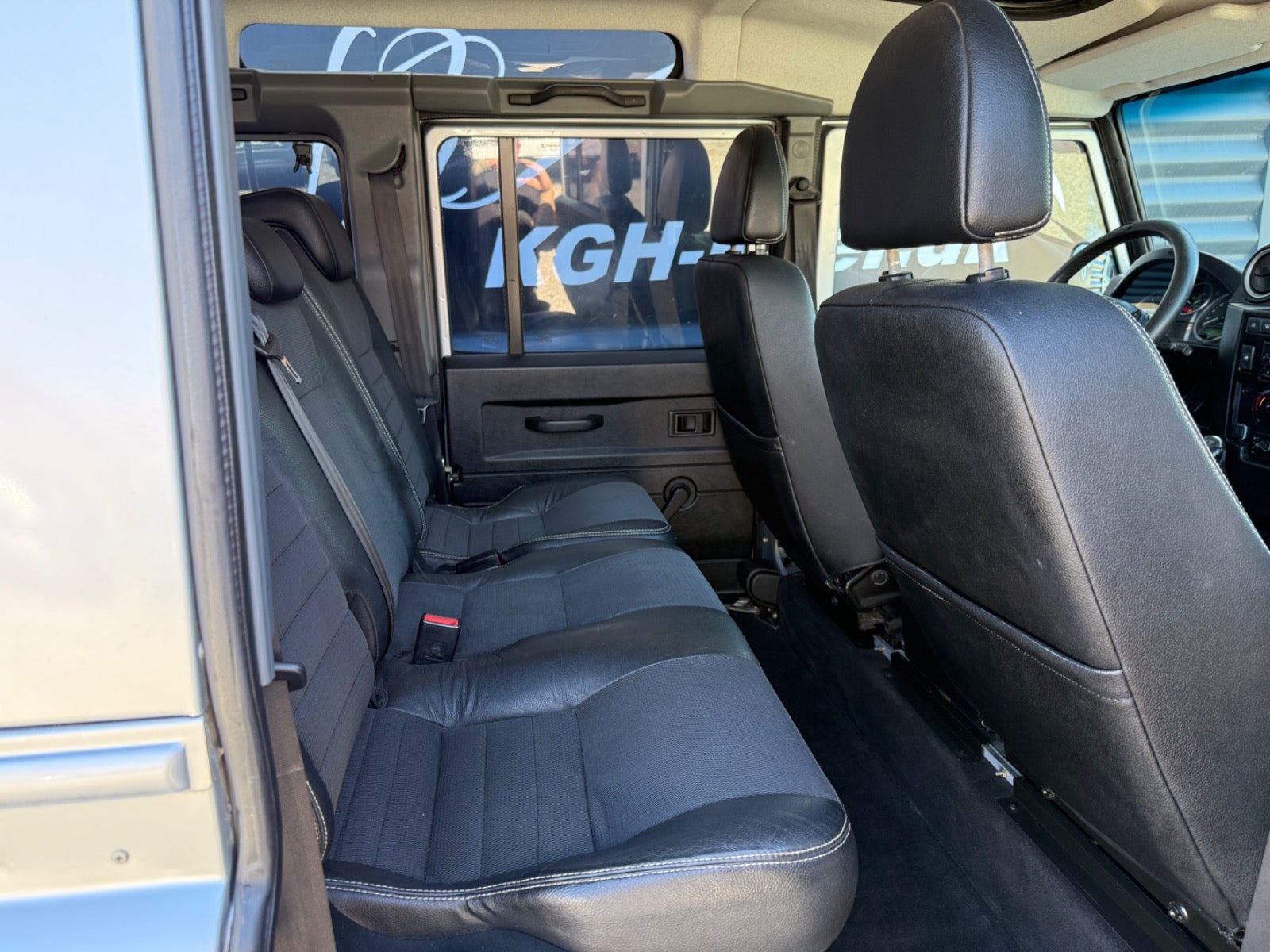 Land Rover Defender 110 D 7prs