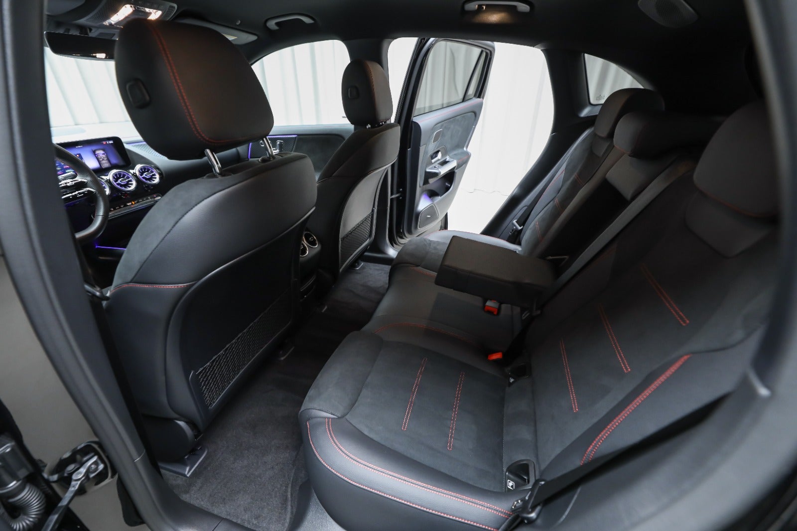 Mercedes-Benz EQA 250+ (5/8)