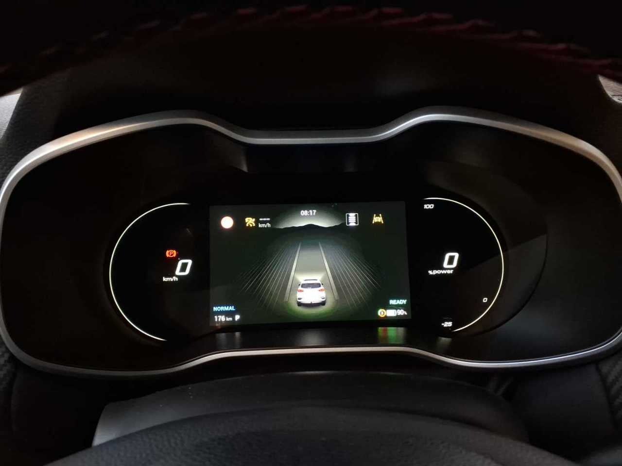 MG ZS Luxury