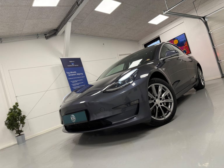 Tesla Model 3 Long Range AWD