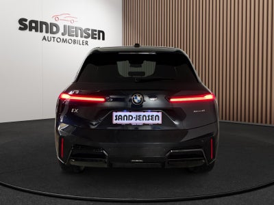BMW iX xDrive45 M-Sport