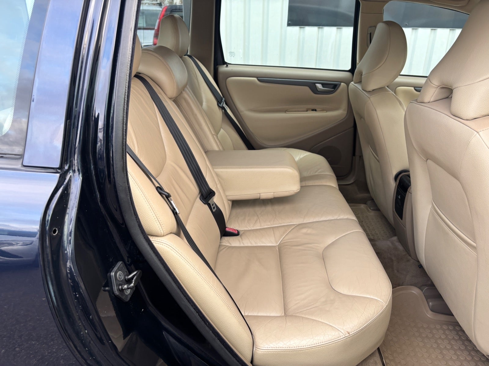 Volvo V70 140