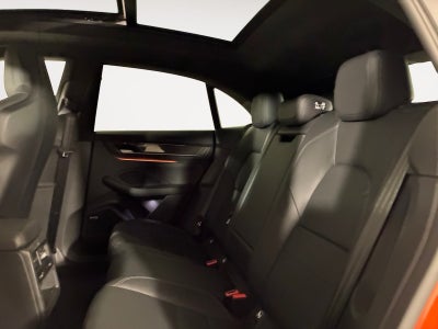 Porsche Macan Turbo 