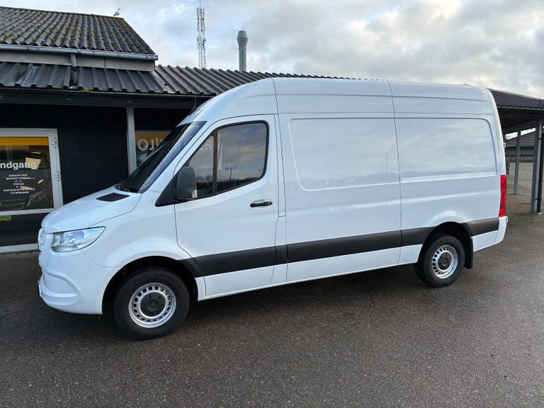Mercedes Sprinter 316 CDi A2 Kassevogn aut. RWD
