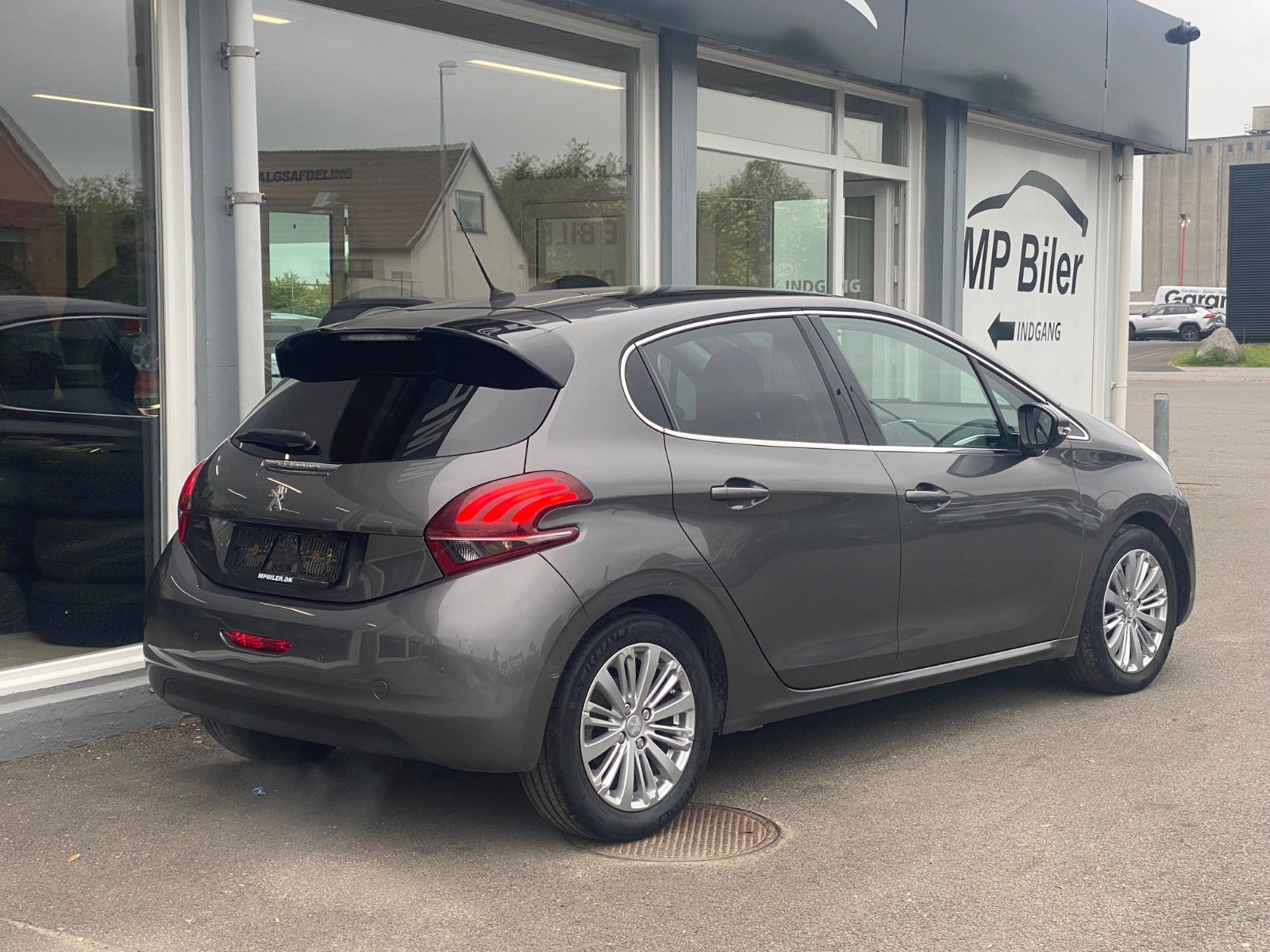 Billede af Peugeot 208 1,5 BlueHDi 100 Prestige Sky