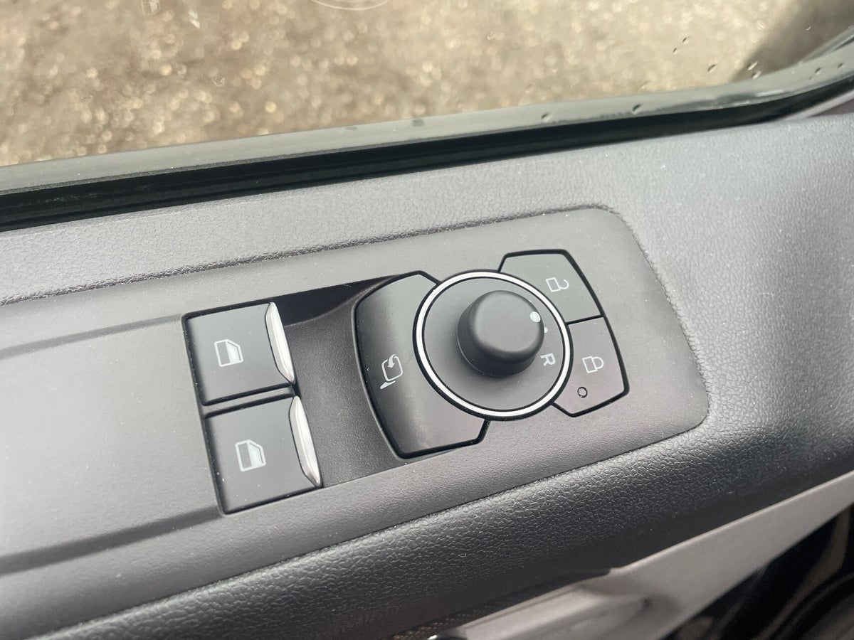 Ford Transit Custom 320L PHEV Sport CVT billede 16