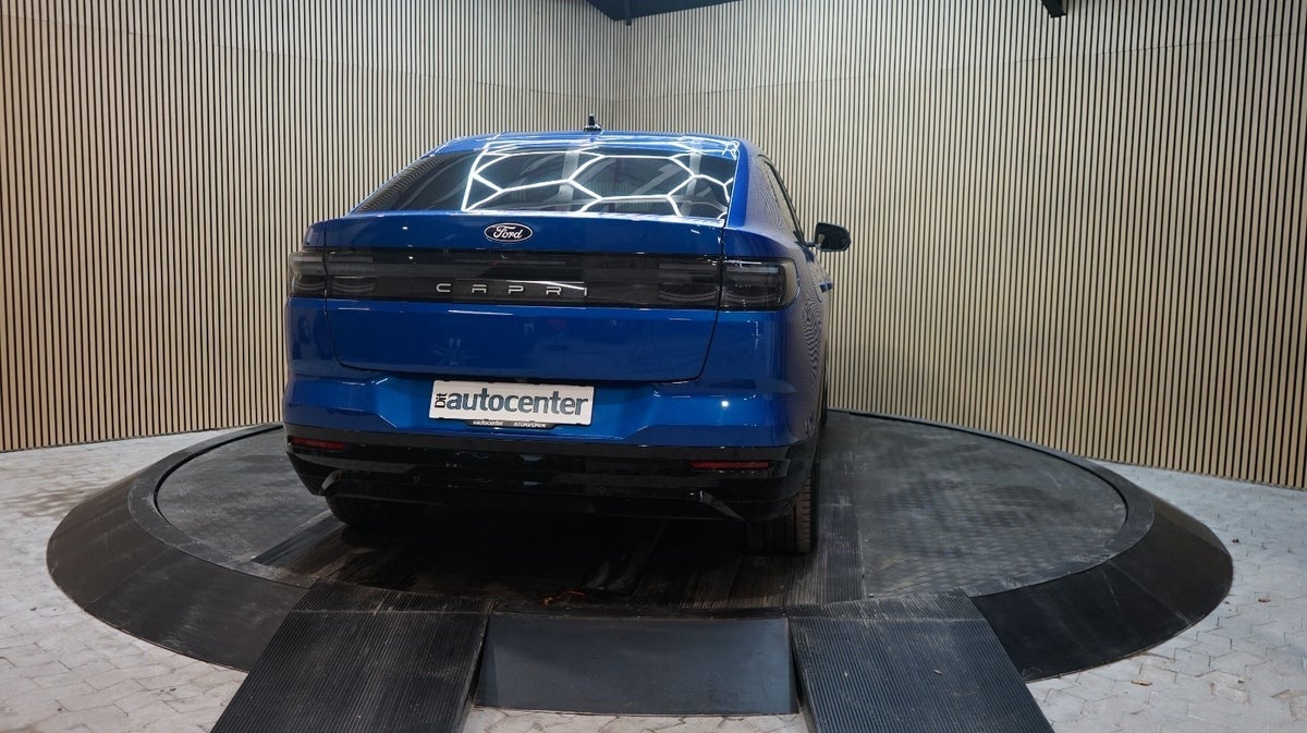 Ford Explorer Premium Extended Range