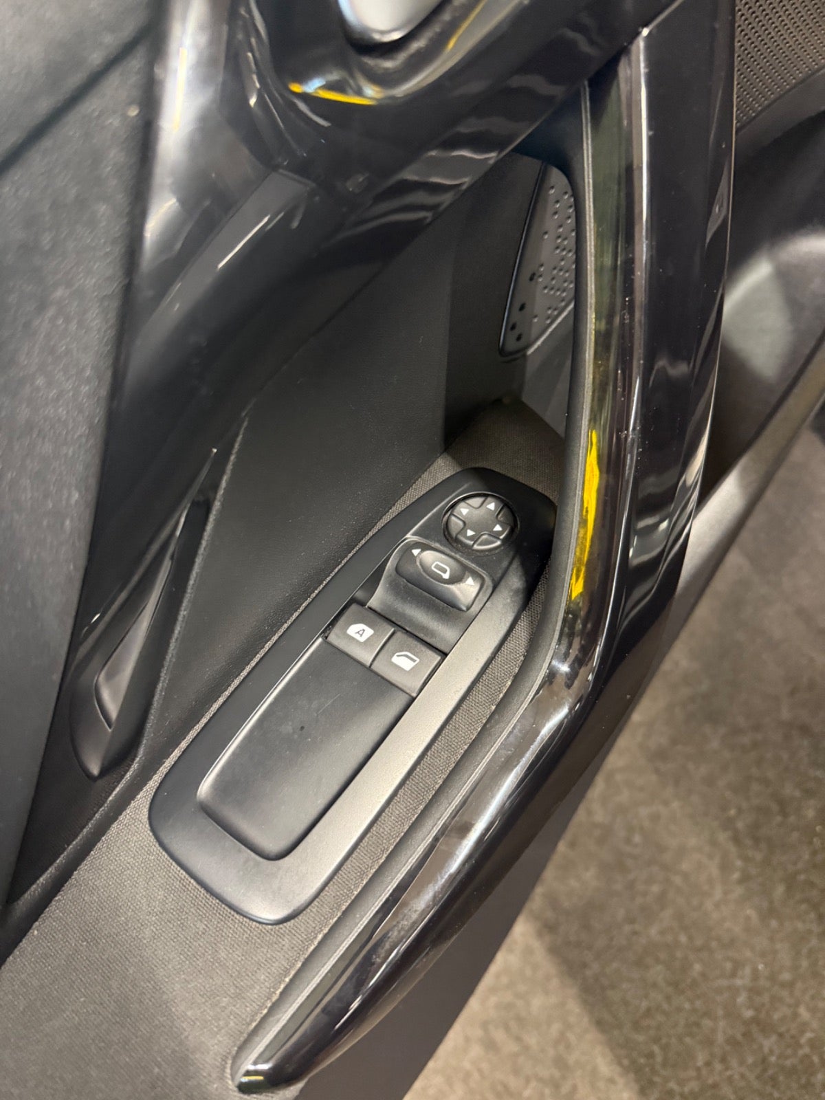 Billede af Peugeot 208 1,6 BlueHDi 100 Active