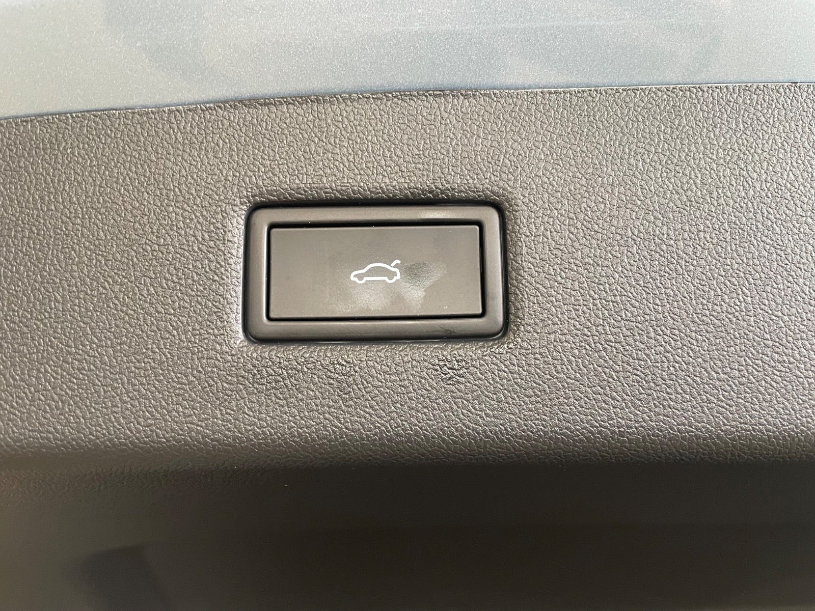 Ford Explorer Select Extended Range AWD