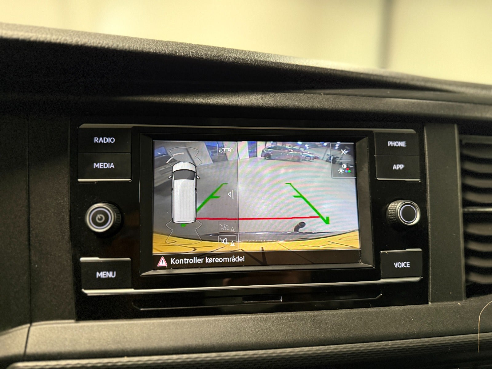 VW Transporter TDi 199 Kassevogn DSG 4Motion lang