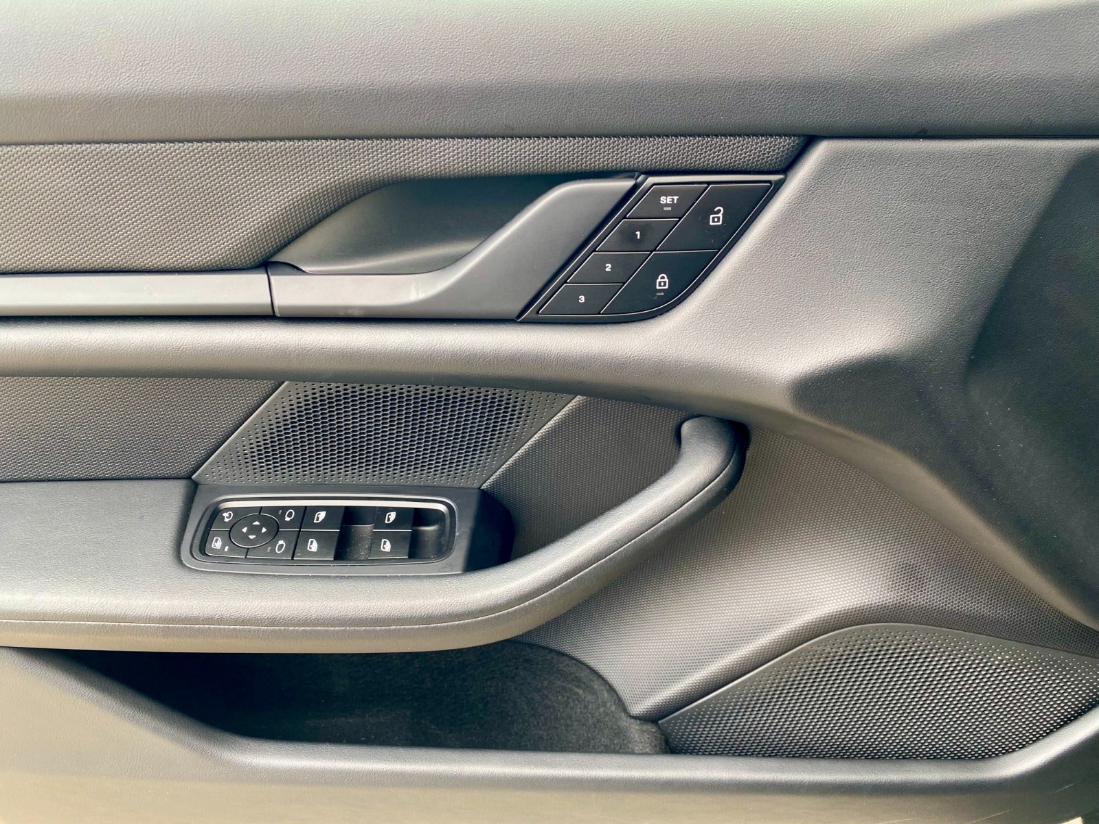 Billede af Porsche Taycan 4  Performance+ Cross Turismo