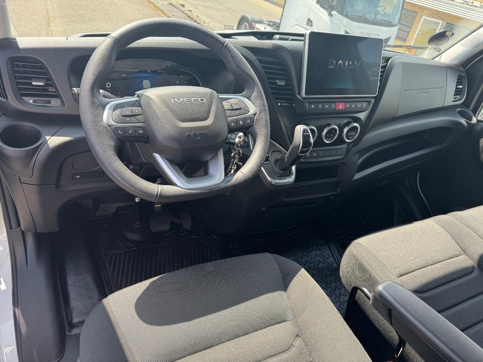 Billede af Iveco Daily 3,0 50C18 12m³ Van AG8