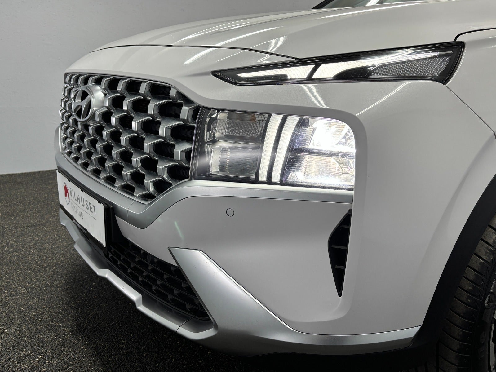 Billede af Hyundai Santa Fe 1,6 PHEV Essential aut. 4WD 7prs