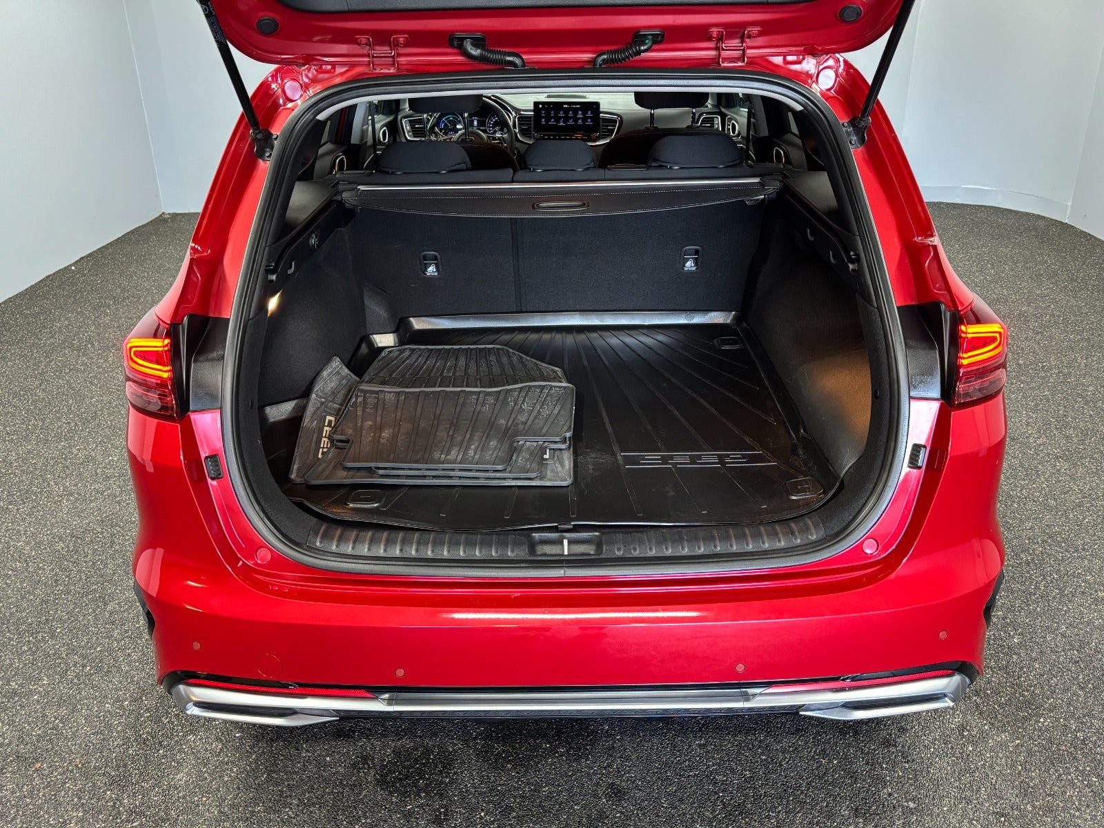 Billede af Kia Ceed 1,6 PHEV Prestige SW DCT