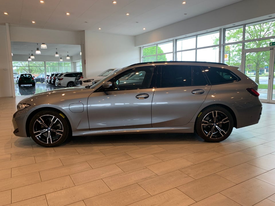 BMW 320e 2,0 Touring M-Sport aut. 2024