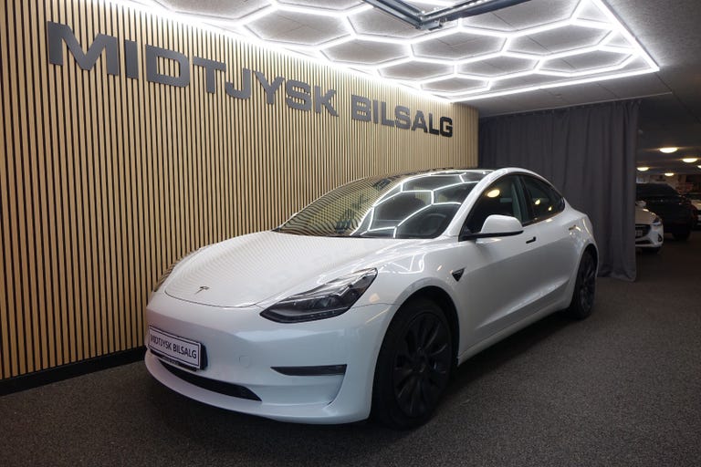 Tesla Model 3 Long Range AWD