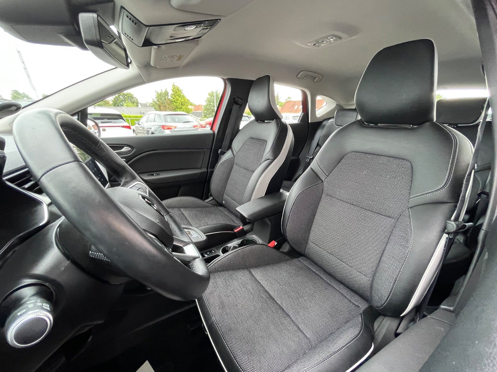 Billede af Renault Captur 1,6 E-Tech Intens