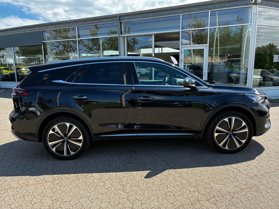 BYD Tang 109,0 Flagship AWD 7prs 2024