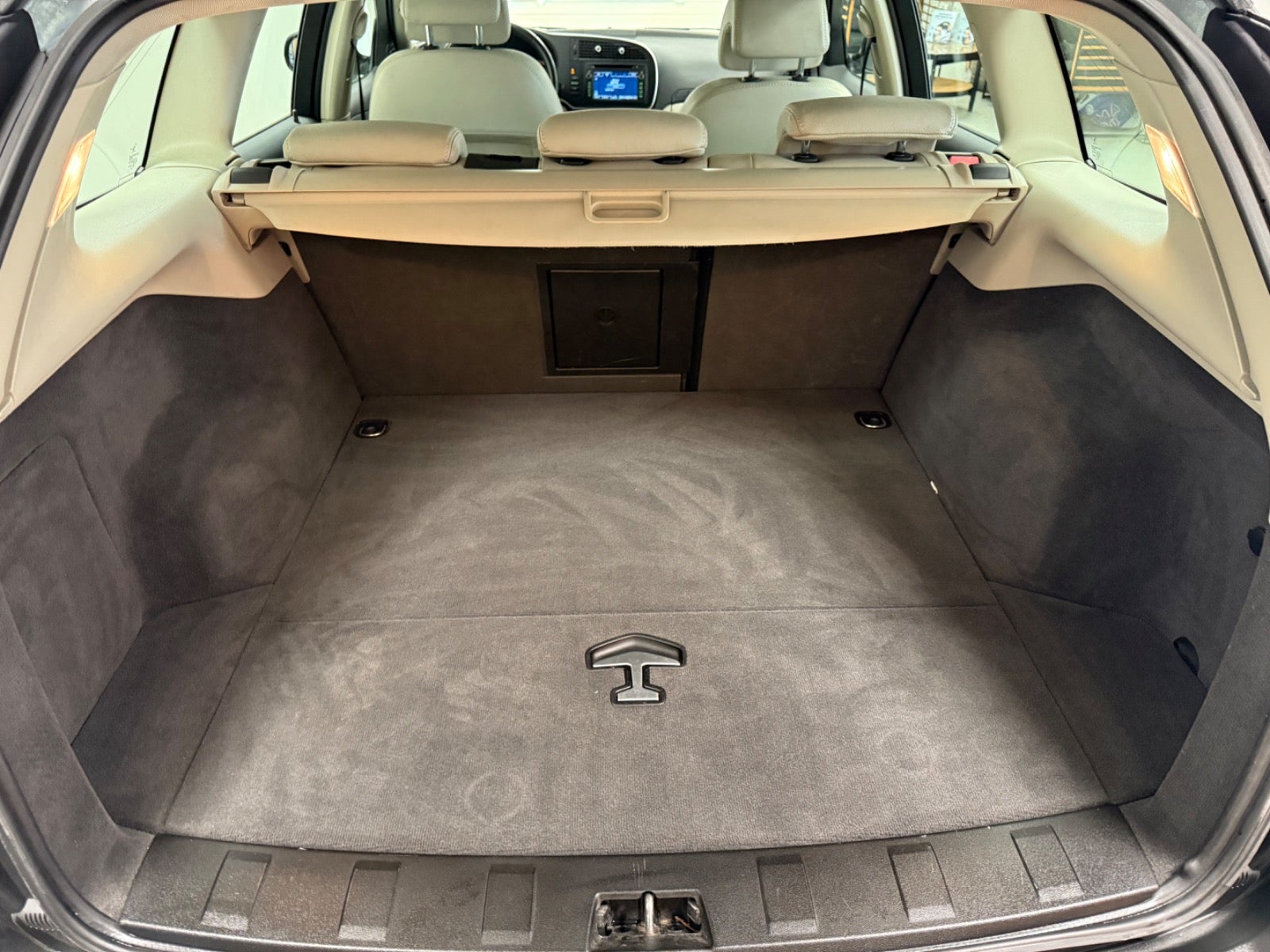 Billede af Saab 9-3 2,0 T Aero SportCombi XWD