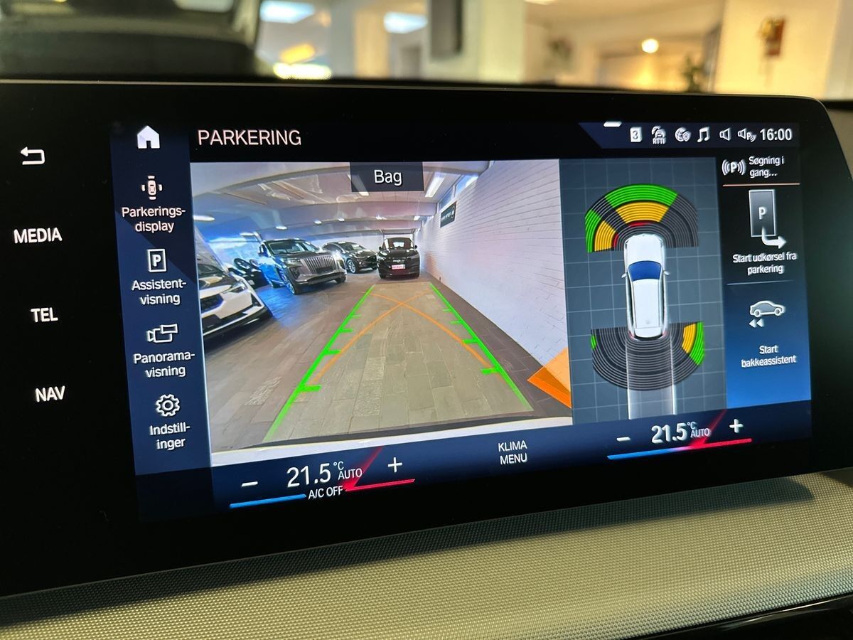 BMW iX1 xDrive30 billede 12