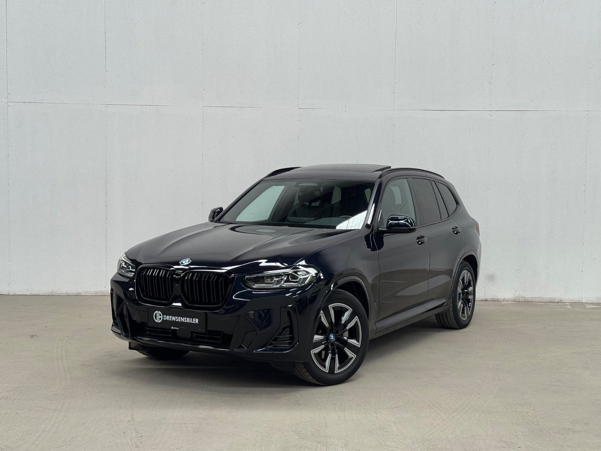 BMW iX3 Charged M-Sport A