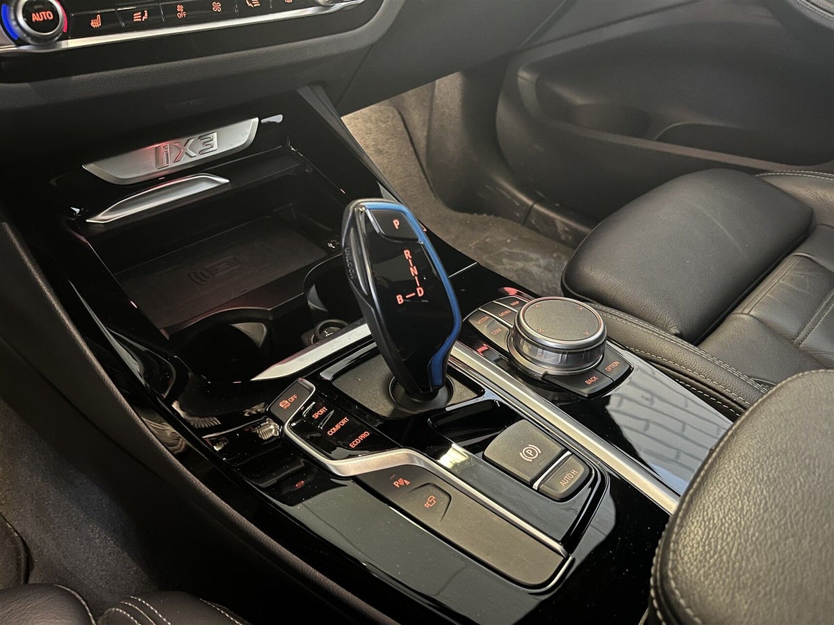 BMW iX3 Charged Plus billede 6