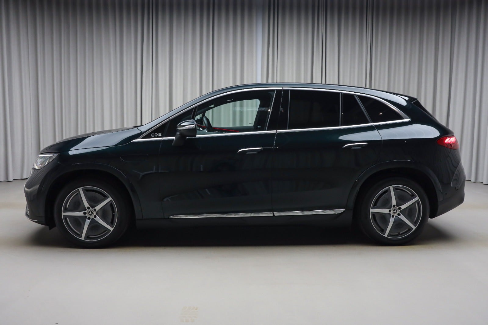 Mercedes-Benz EQE 350 SUV (6/8)