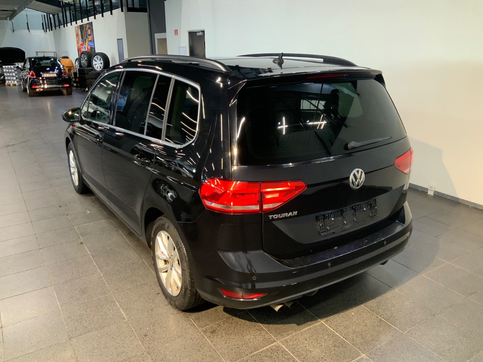 VW Touran (4/8)