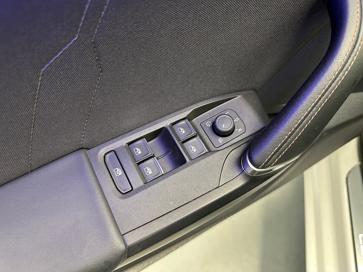 Billede af Cupra Leon 1,4 eHybrid Sportstourer DSG