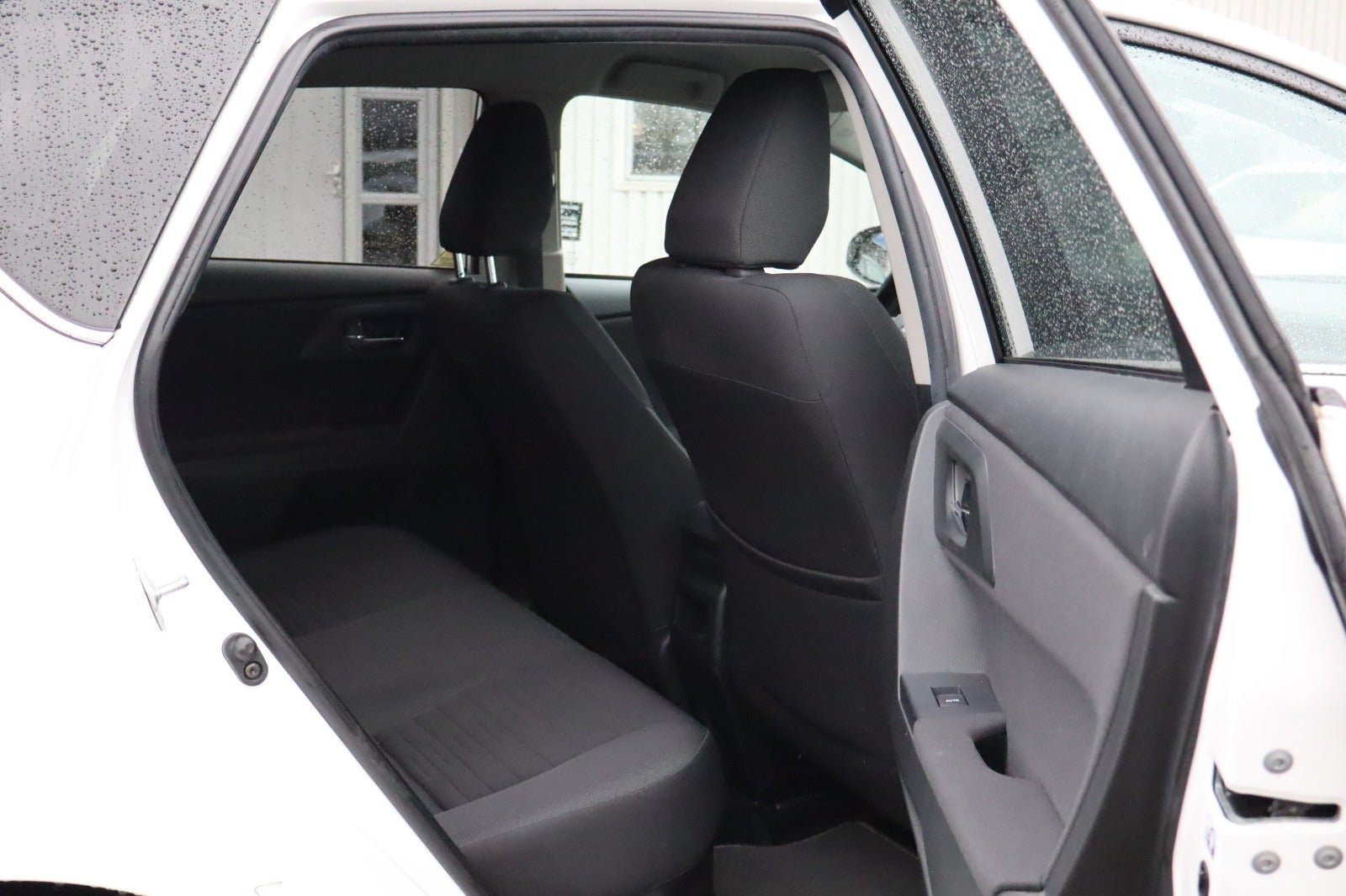 Billede af Toyota Auris 1,8 Hybrid Executive CVT